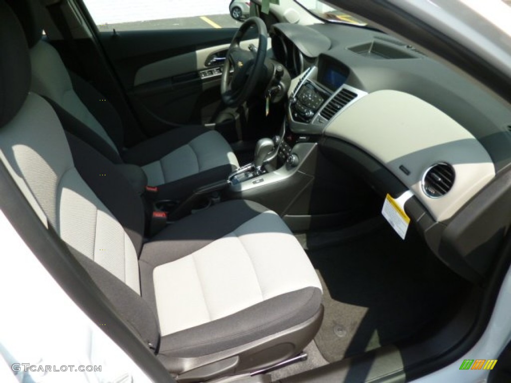 2014 Cruze LS - Summit White / Jet Black/Medium Titanium photo #10