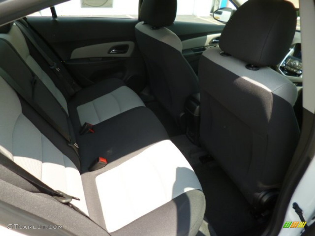 2014 Cruze LS - Summit White / Jet Black/Medium Titanium photo #12