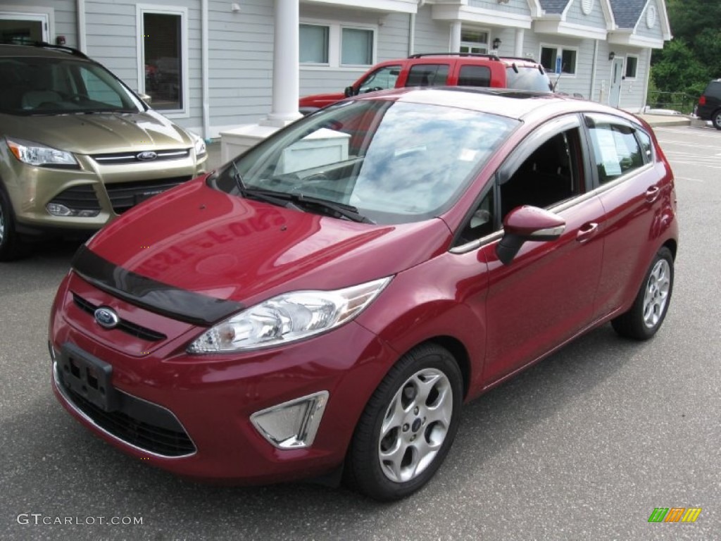 2011 Fiesta SES Hatchback - Bright Magenta Metallic / Charcoal Black/Blue Cloth photo #3