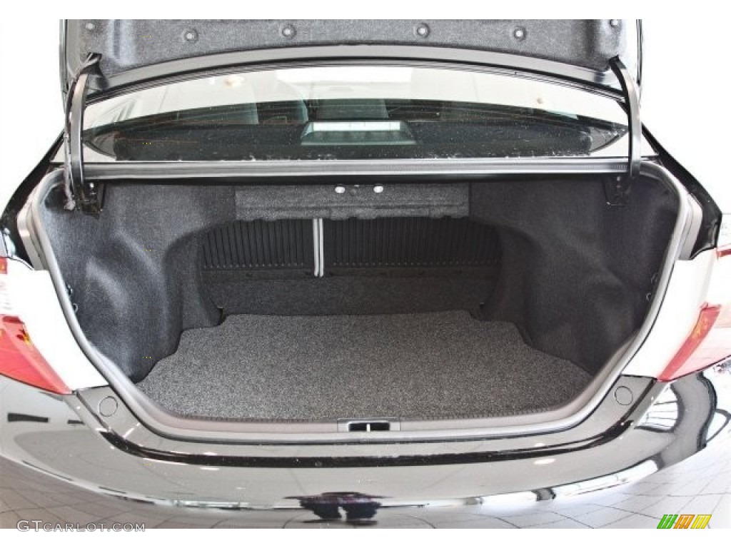 2013 Toyota Camry LE Trunk Photo #82737736