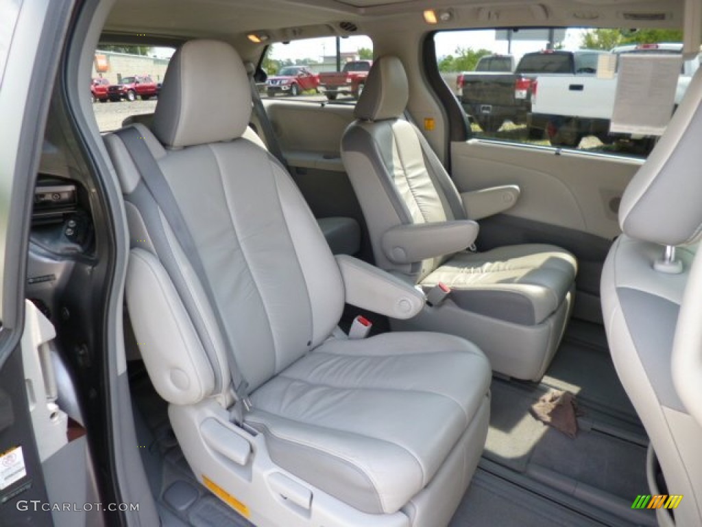 2011 Sienna Limited AWD - Predawn Gray Mica / Light Gray photo #8