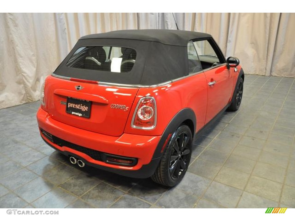 2013 Cooper S Convertible - Chili Red / Carbon Black photo #13