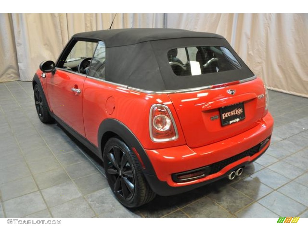 2013 Cooper S Convertible - Chili Red / Carbon Black photo #19