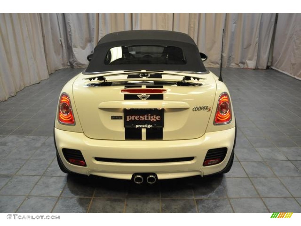 2013 Cooper S Roadster - Pepper White / Championship Lounge Leather/Red Piping photo #17