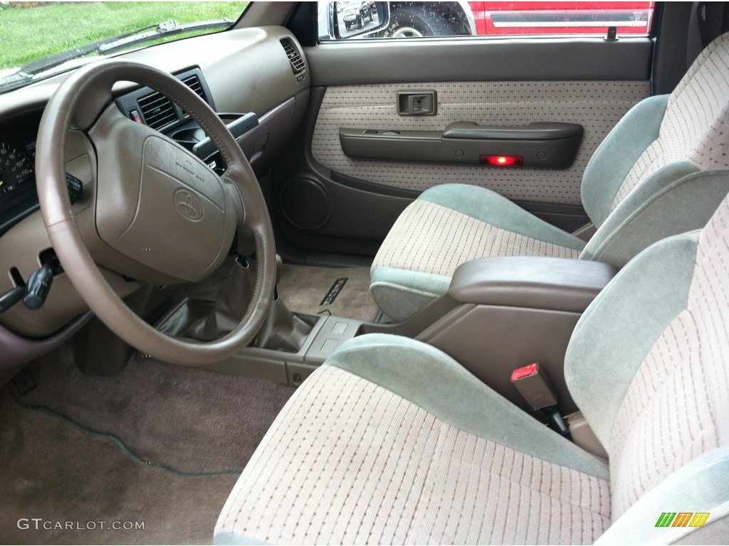 Oak Interior 1995 Toyota Tacoma V6 Extended Cab 4x4 Photo #82742323