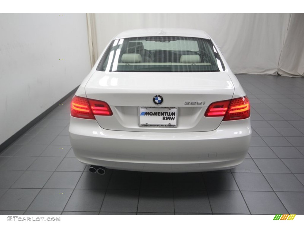 2013 3 Series 328i Coupe - Mineral White Metallic / Oyster photo #12