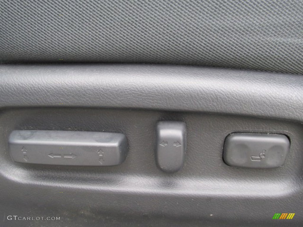 2013 Honda Ridgeline RTS Controls Photo #82743286