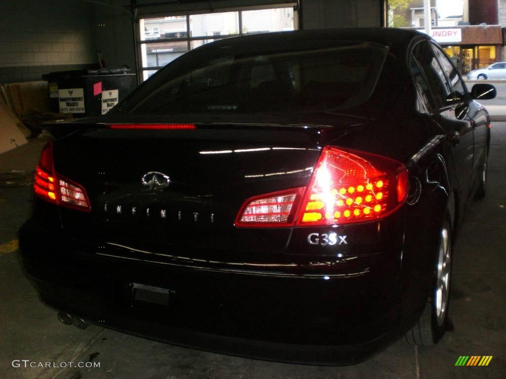 2004 G 35 x Sedan - Black Obsidian / Graphite photo #49
