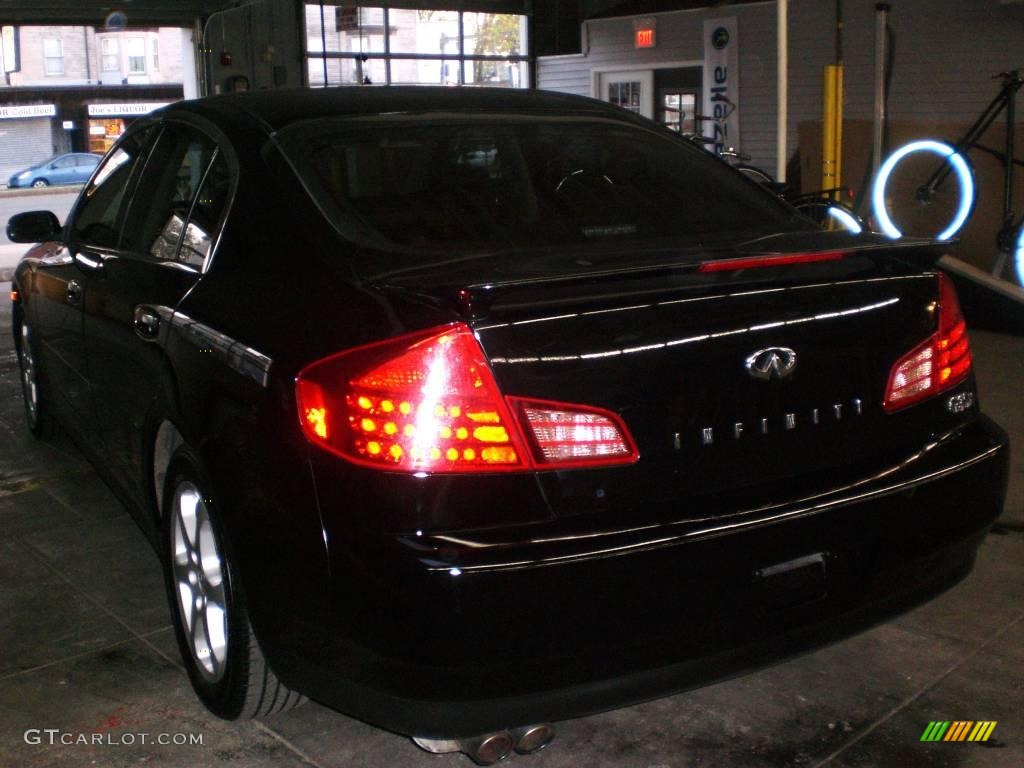 2004 G 35 x Sedan - Black Obsidian / Graphite photo #51