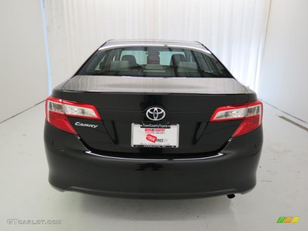 2013 Camry L - Attitude Black Metallic / Ash photo #18