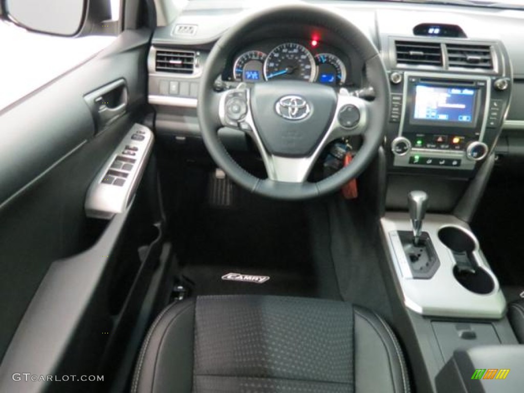 2013 Camry SE - Magnetic Gray Metallic / Black photo #5