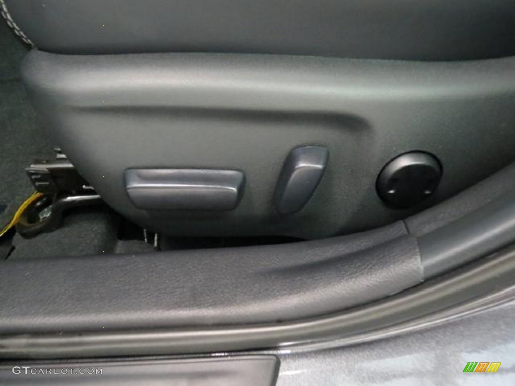 2013 Camry SE - Magnetic Gray Metallic / Black photo #9