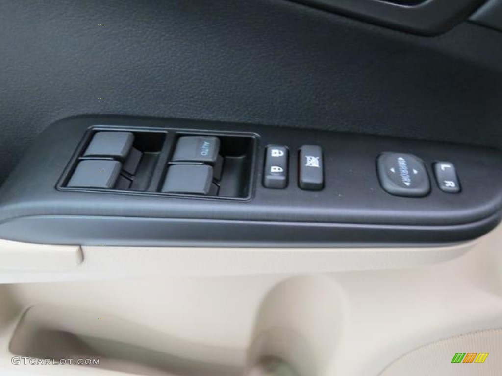 2013 Camry LE - Super White / Ivory photo #10