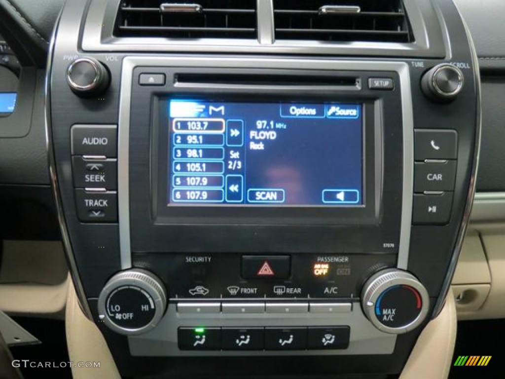 2013 Camry LE - Super White / Ivory photo #12