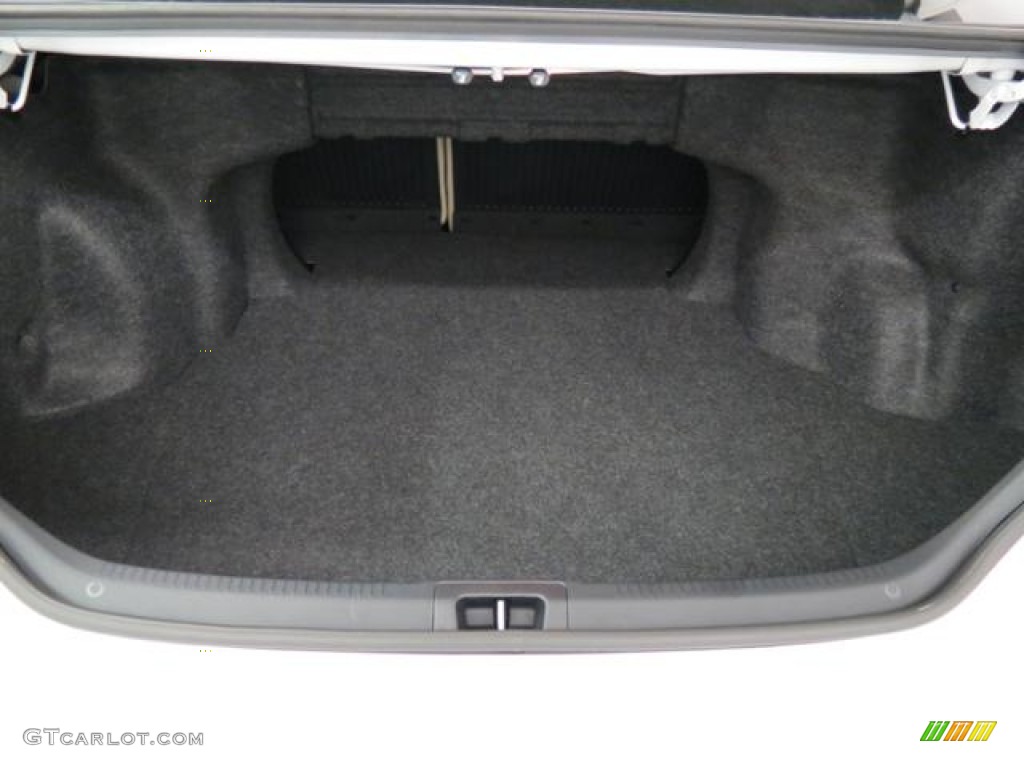 2013 Camry LE - Super White / Ivory photo #16