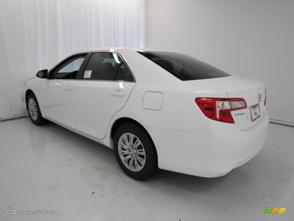 2013 Camry LE - Super White / Ivory photo #19