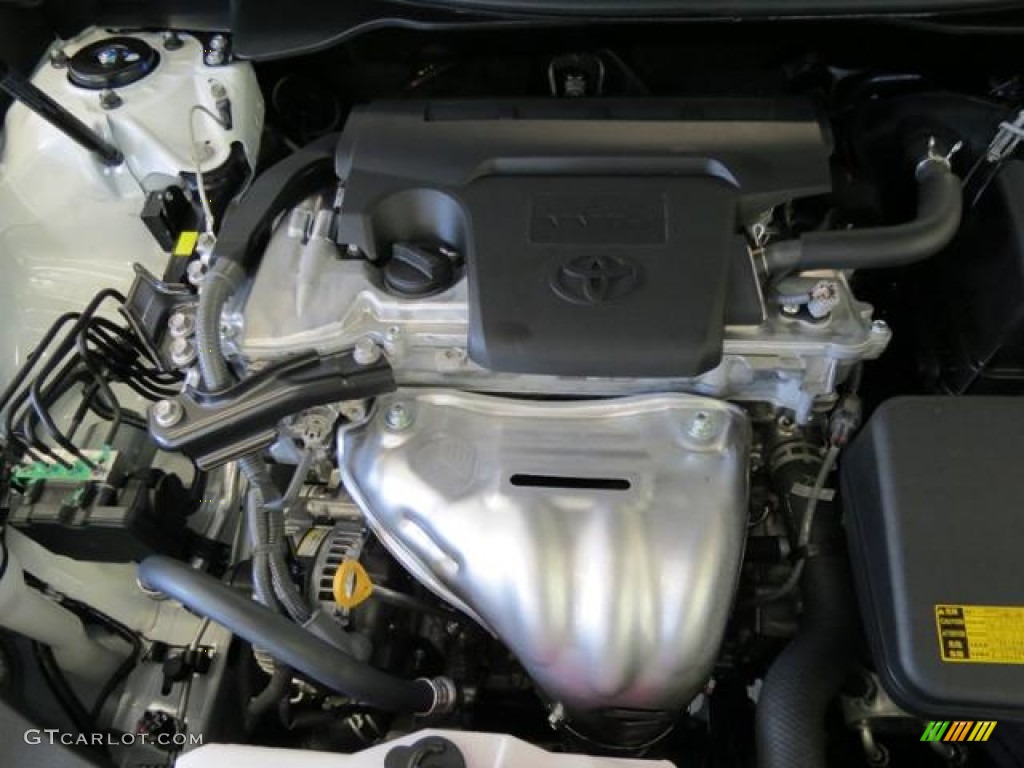 2013 Camry LE - Super White / Ivory photo #20