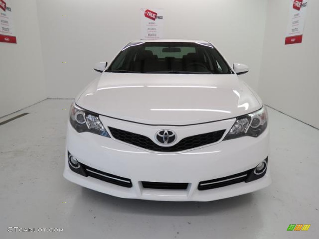 2013 Camry SE - Super White / Black photo #2