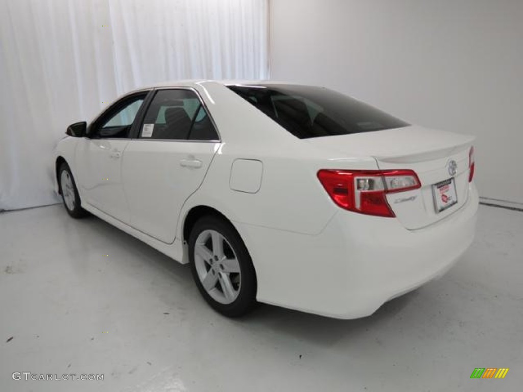 2013 Camry SE - Super White / Black photo #20