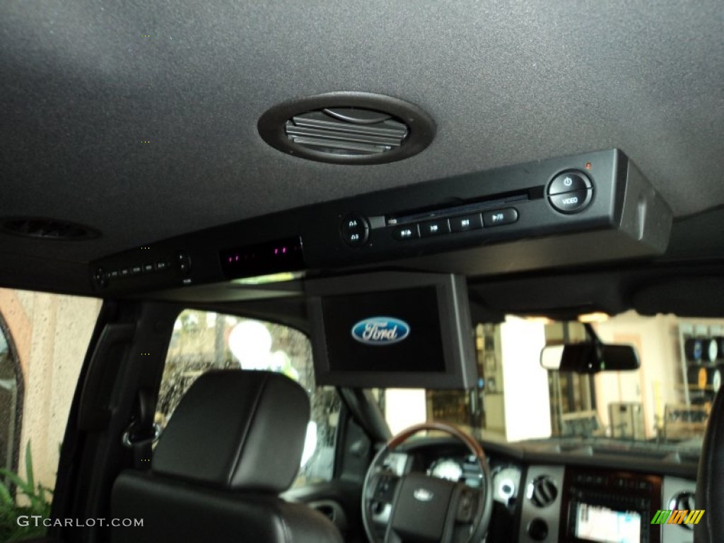 2007 Ford Expedition Limited Entertainment System Photos