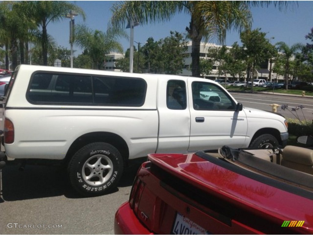 1997 Tacoma Extended Cab - White / Beige photo #2