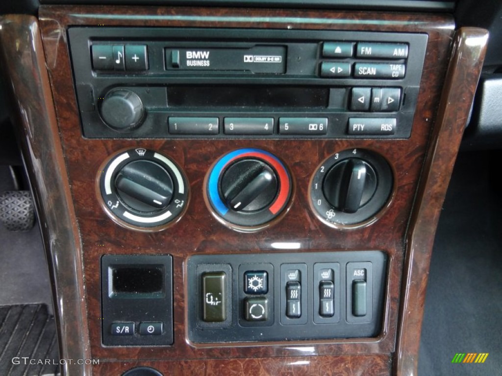 1999 BMW Z3 2.8 Coupe Controls Photo #82748593