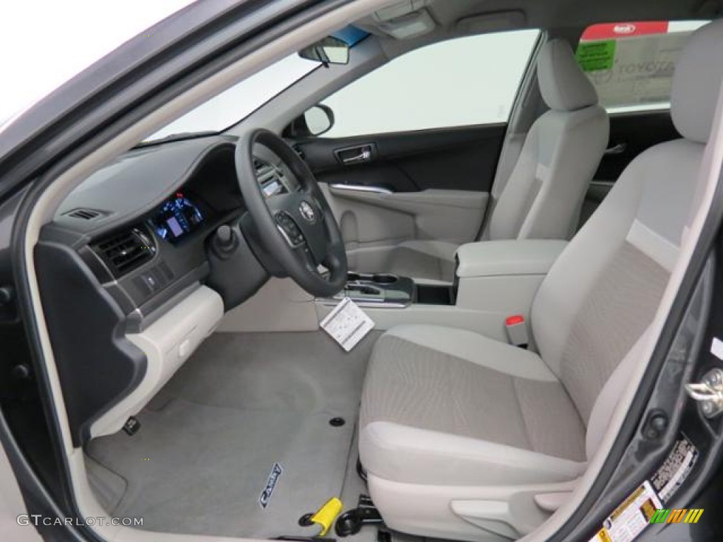 2013 Camry Hybrid LE - Magnetic Gray Metallic / Light Gray photo #8