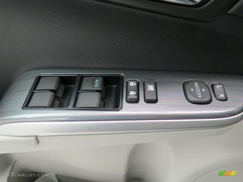 2013 Camry Hybrid LE - Magnetic Gray Metallic / Light Gray photo #10