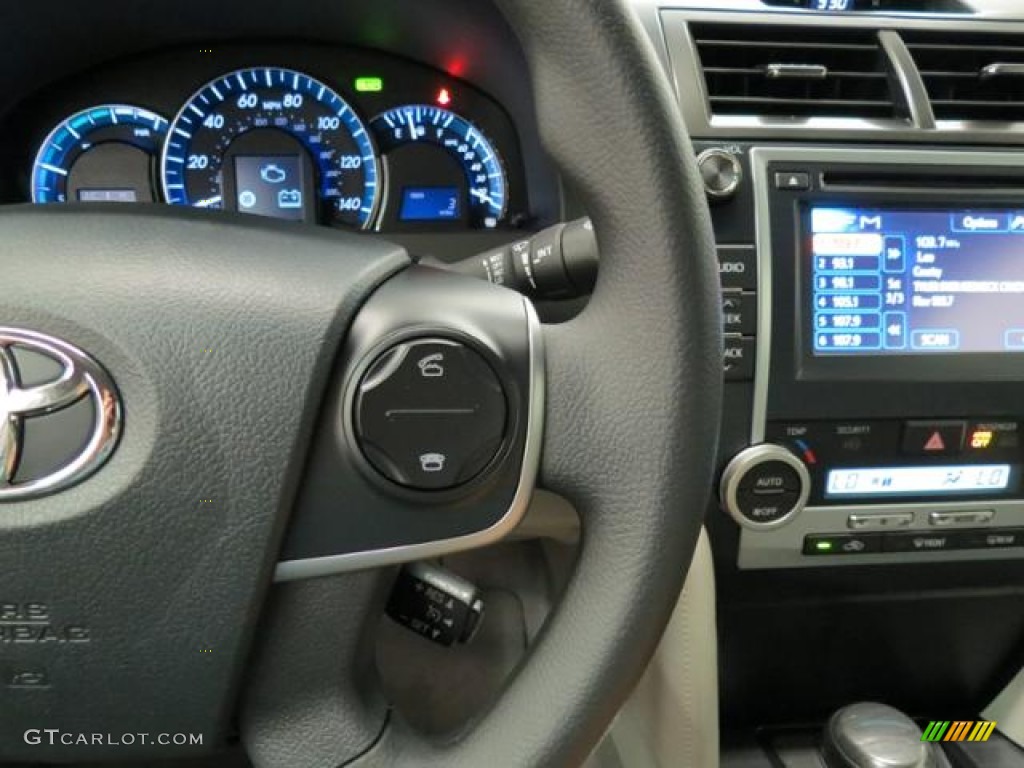 2013 Camry Hybrid LE - Magnetic Gray Metallic / Light Gray photo #15