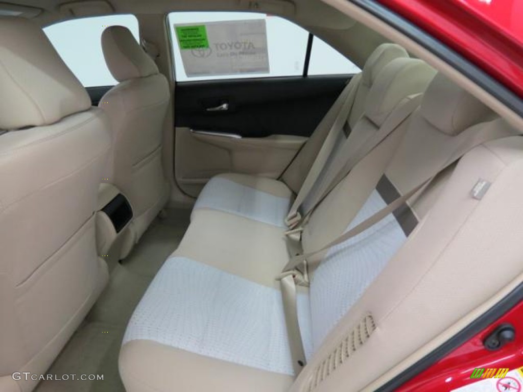 2013 Camry Hybrid LE - Barcelona Red Metallic / Ivory photo #6