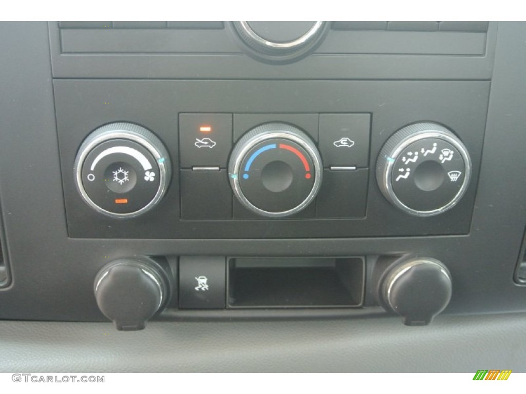 2011 Chevrolet Silverado 1500 Extended Cab 4x4 Controls Photo #82751425