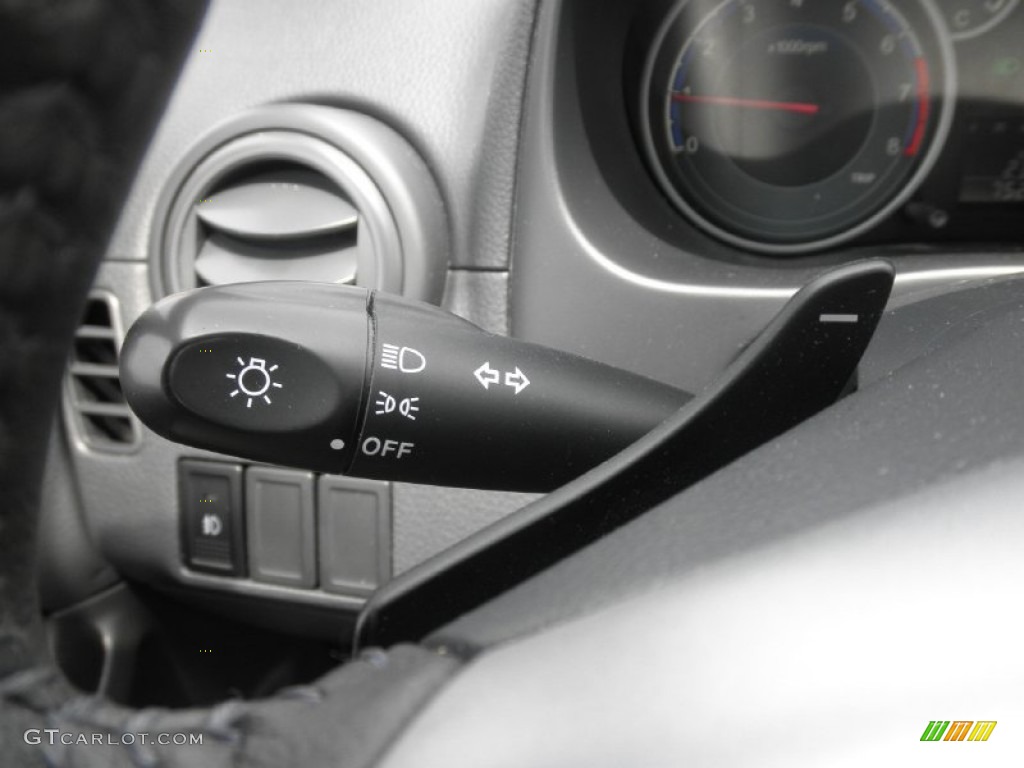 2012 Suzuki SX4 SportBack Controls Photo #82753022