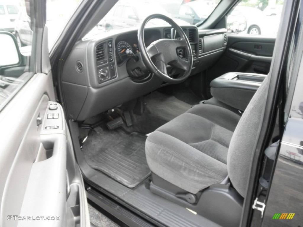 2004 Silverado 1500 LS Extended Cab 4x4 - Black / Dark Charcoal photo #5