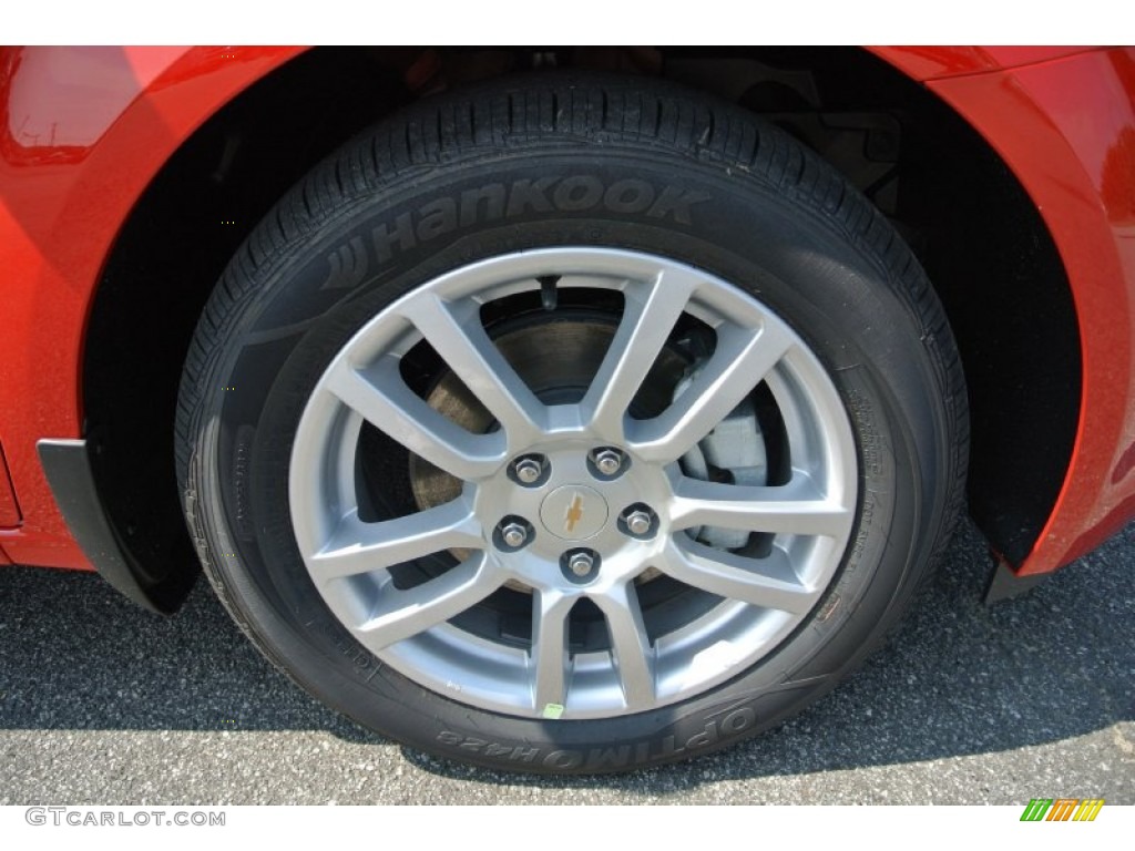 2013 Chevrolet Sonic LT Hatch Wheel Photo #82760513