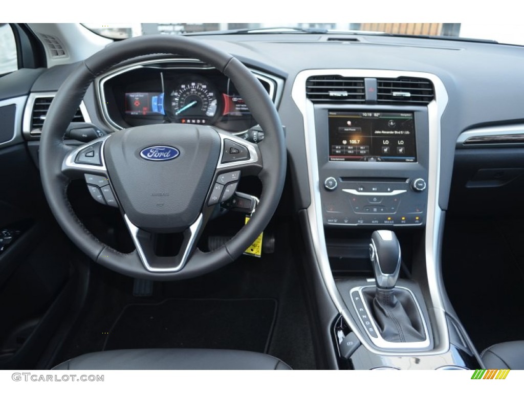 2013 Fusion SE 1.6 EcoBoost - Oxford White / Charcoal Black photo #10