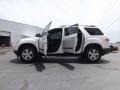 2010 White Diamond Tricoat GMC Acadia SL  photo #5