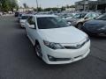Super White - Camry SE Photo No. 1