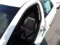 Super White - Camry SE Photo No. 4