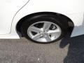 Super White - Camry SE Photo No. 16
