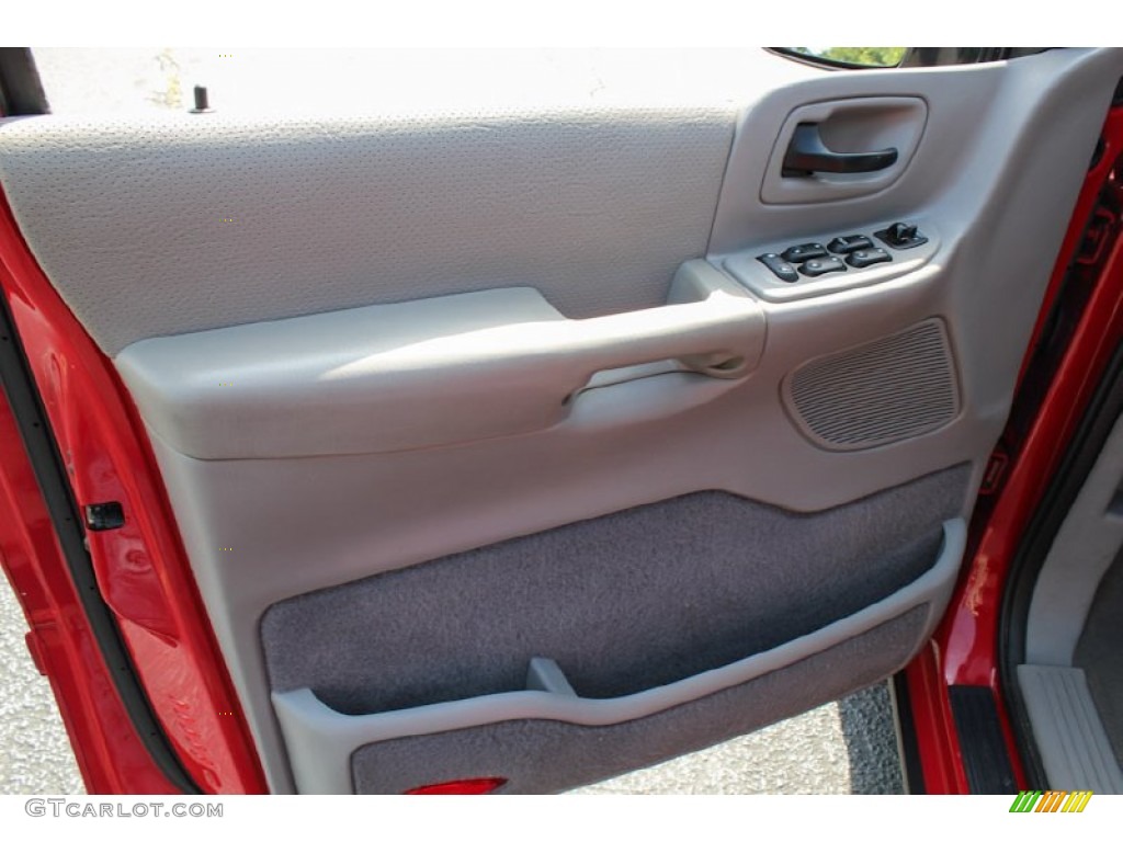 2001 Windstar SE Sport - Bright Red Metallic / Medium Graphite photo #11