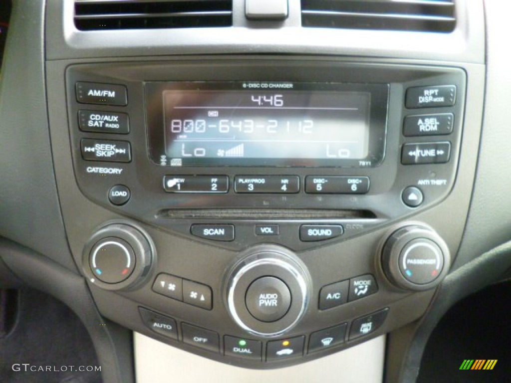 2004 Honda Accord EX V6 Coupe Controls Photo #82768791