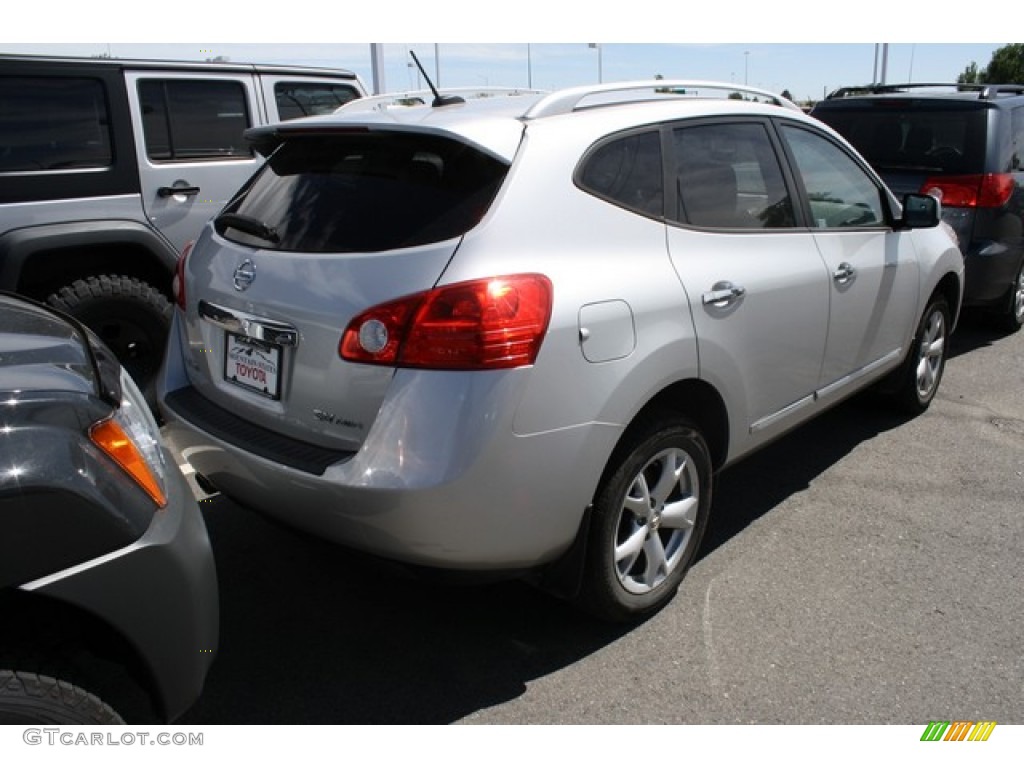 2011 Rogue SV AWD - Silver Ice Metallic / Black photo #2
