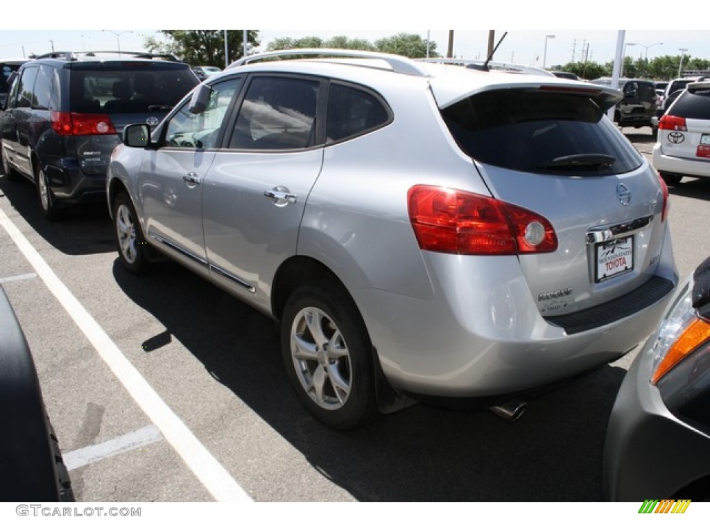 2011 Rogue SV AWD - Silver Ice Metallic / Black photo #3