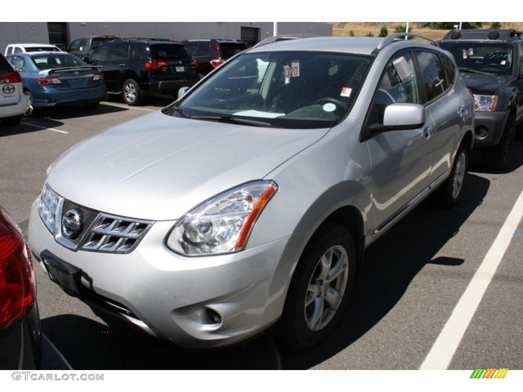 2011 Rogue SV AWD - Silver Ice Metallic / Black photo #4