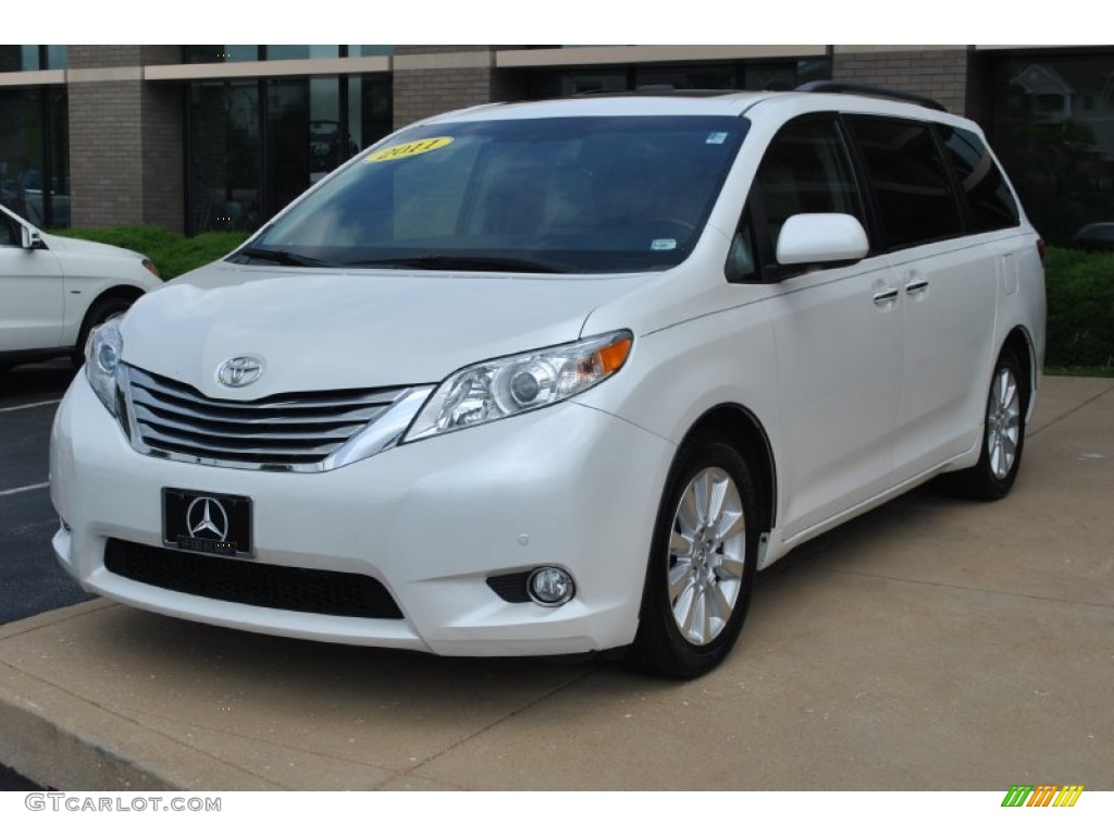2011 Sienna Limited - Super White / Bisque photo #8