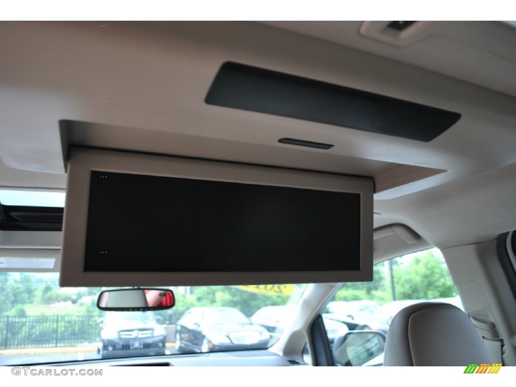 2011 Sienna Limited - Super White / Bisque photo #18