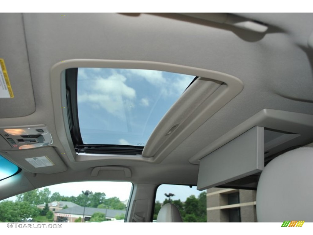 2011 Sienna Limited - Super White / Bisque photo #21