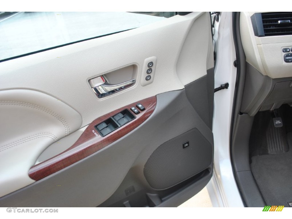 2011 Sienna Limited - Super White / Bisque photo #22
