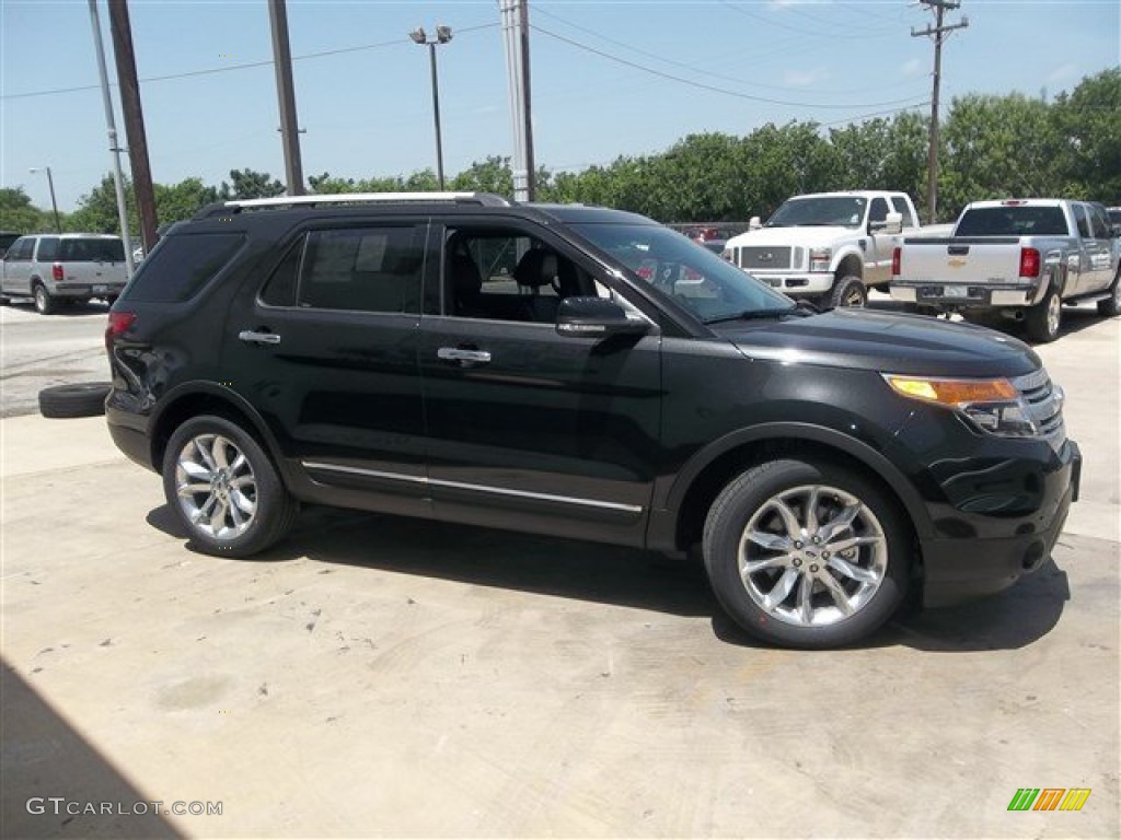 Tuxedo Black 2014 Ford Explorer XLT Exterior Photo #82772064
