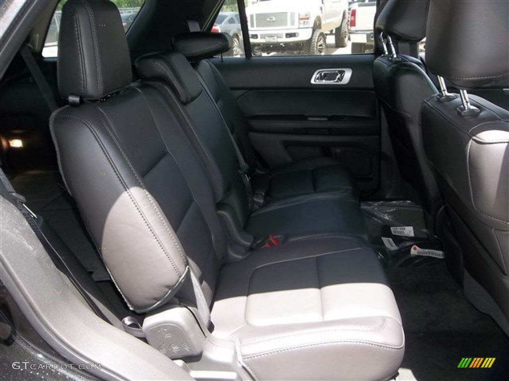 Charcoal Black Interior 2014 Ford Explorer XLT Photo #82772160